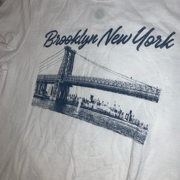 Aeropostale Graphic Tee - Picture 2 of 3